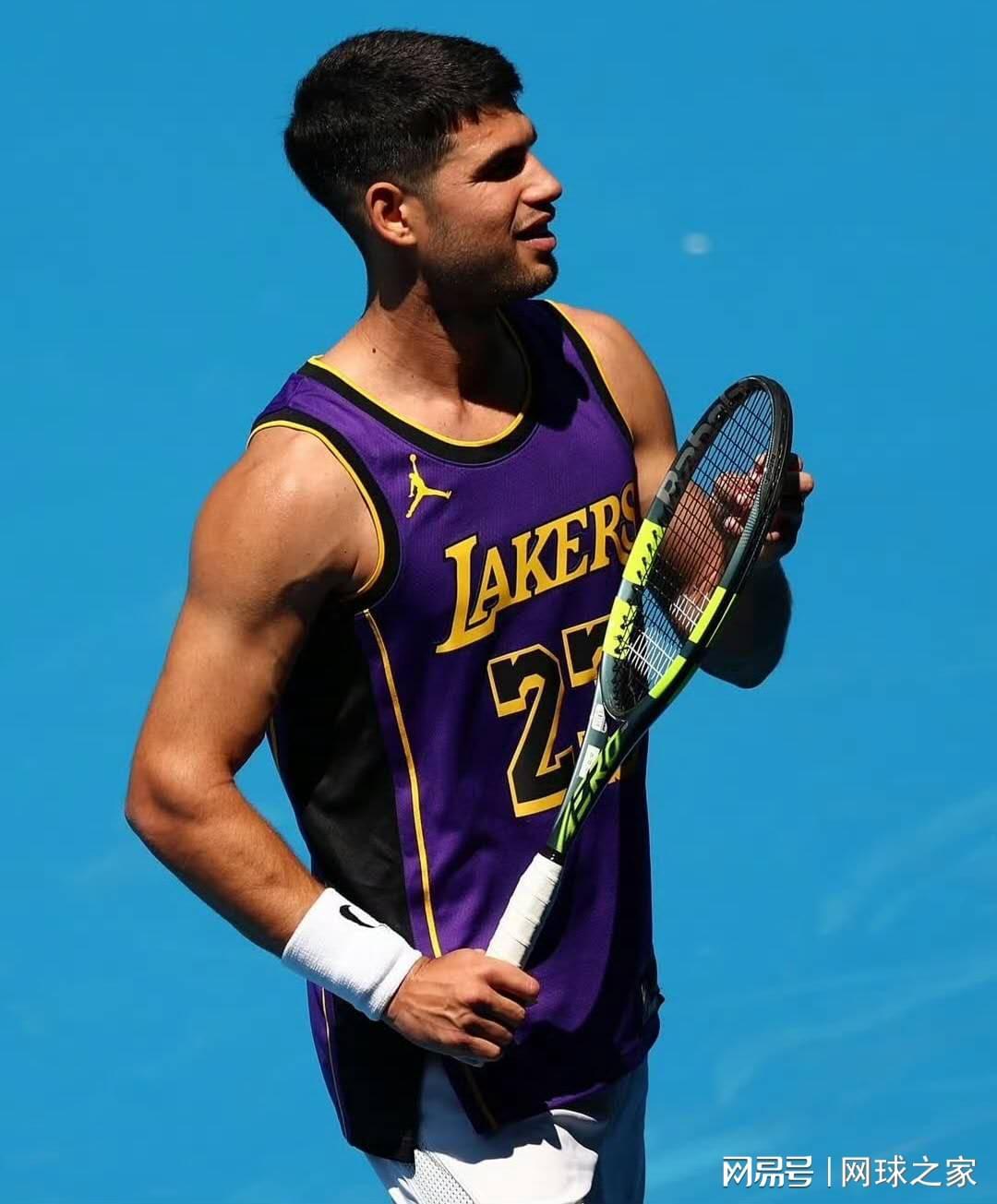 开云体育下载-周杰伦官宣将参加澳网一球致胜赛,阿卡穿詹姆斯球衣训练引热议