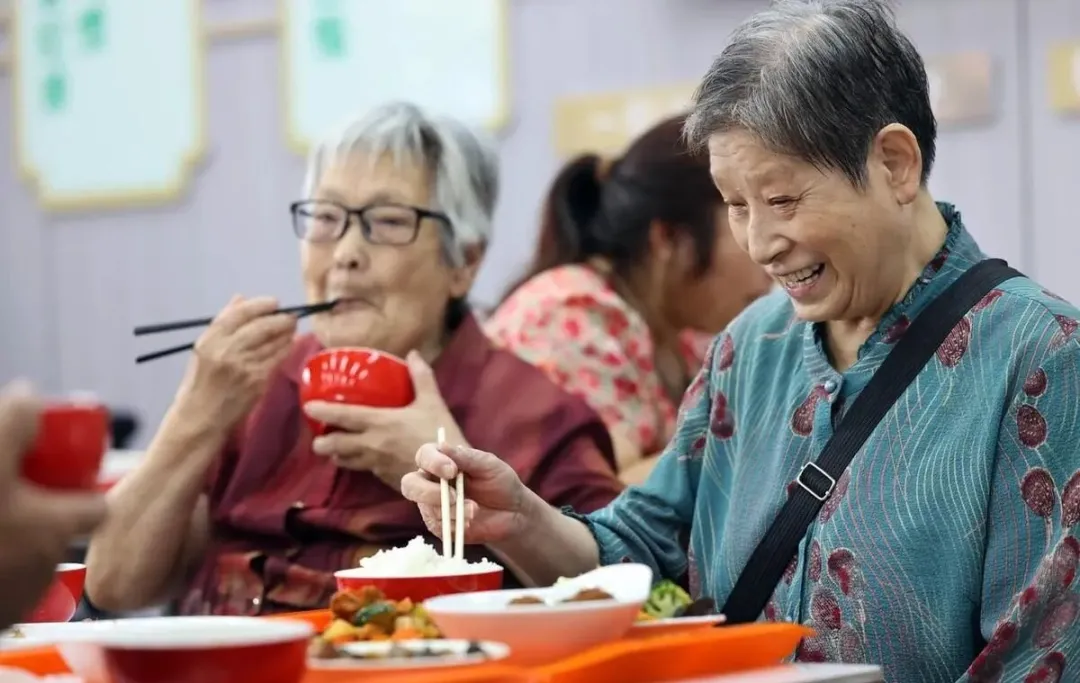 开云体育官网-2026养老金“22连涨”稳了!工龄满40年,挂钩调整更吃香吗?