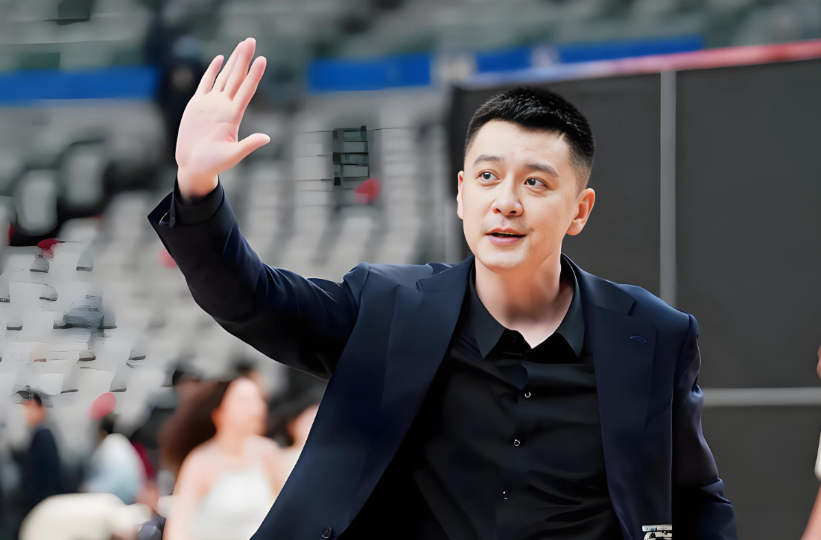 开云体育APP下载-杨鸣1个人离开辽宁队!在个人媒体发文,感慨万千