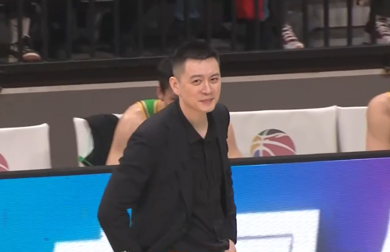 开云体育APP下载-杨鸣1个人离开辽宁队!在个人媒体发文,感慨万千