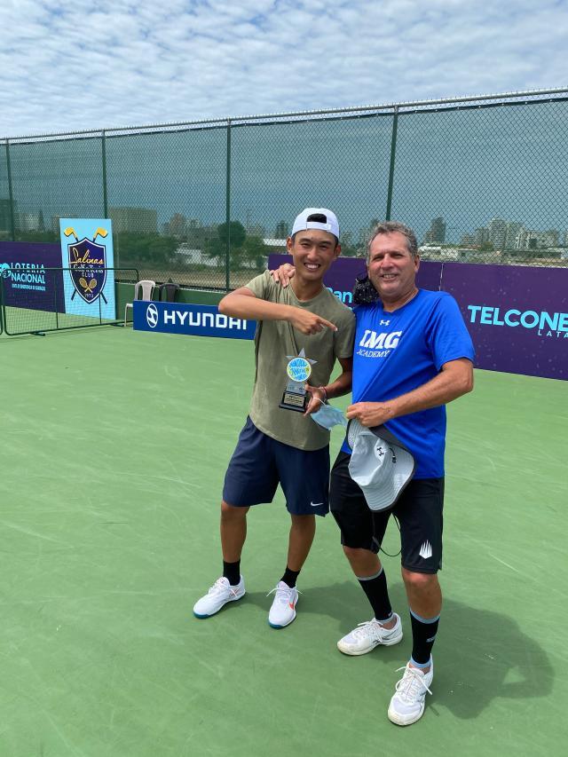 1616046561838035248.jpg 开云体育下载-“我的速度像爸爸,我的手感像妈妈,我叫商竣程”